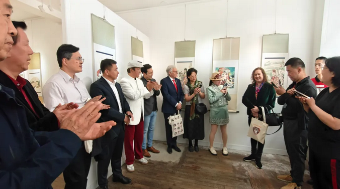 中欧艺术对话在巴黎回响：李毅、王渊欧洲巡回画展辉映塞纳河畔