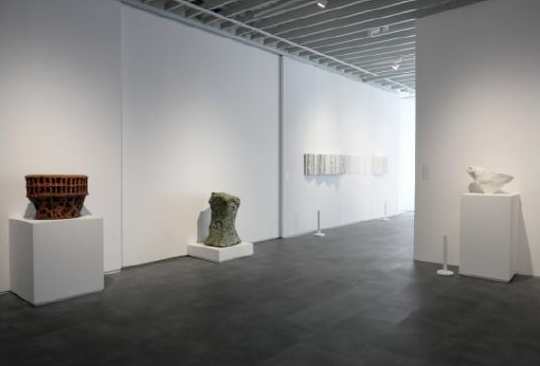 369米的“云上”陶艺展，“瞬间与永恒——中国当代陶艺邀请展”于青岛云上海天启幕